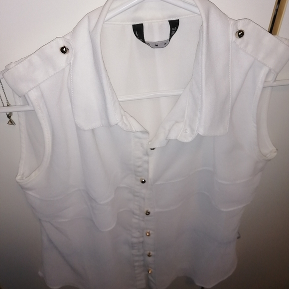 Sleeveless blouse - Picture 3 of 8